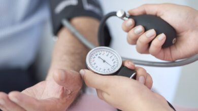اسباب انخفاض ضغط الدم والهبوط والعلاج والوقاية
