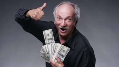 لاتضيع عمرك من اجل جمع المال