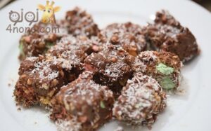 شوكولاتة بجوز الهند والفواكه المجففة