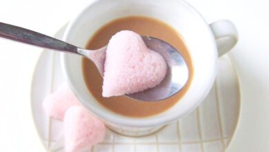 طريقة عمل مكعبات السكر بنكهات مختلفة بالصور