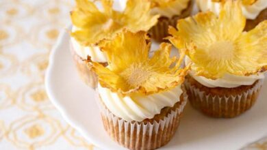 طريقة عمل وردة الاناناس المجففة لتزين الحلويات