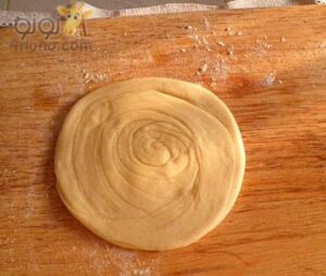 خطوات عمل الفطير بالسمن