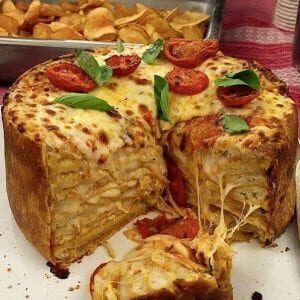 طريقة عمل كيكة البيتزا